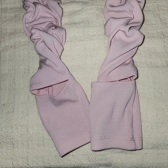 Sold!!!! Pink and gray Scrunch Leggings - Picture 4 of 4